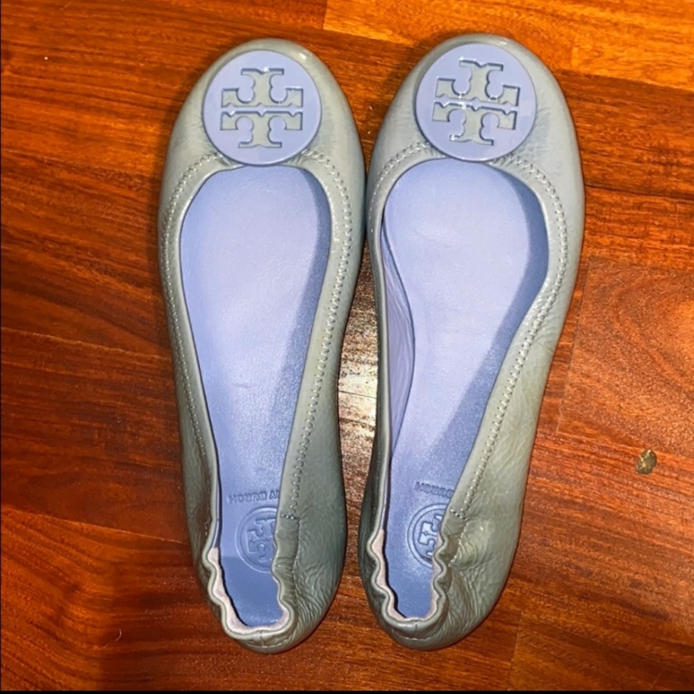 Flats tory burch